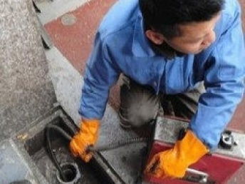 青浦區趙巷化糞池清理服務 專業抽糞車助力管道維修與環境衛生
